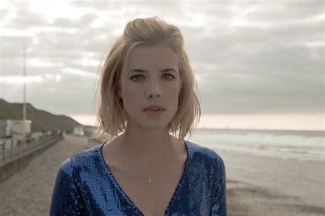Electricity Film Review Model Turned Actress Agyness Deyn Gives A