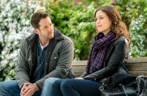 Finding Father Christmas 2016 Erin Krakow Stars In