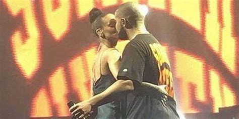 Here Are Rihanna And Drake Full On Kissing At His Miami Concert
