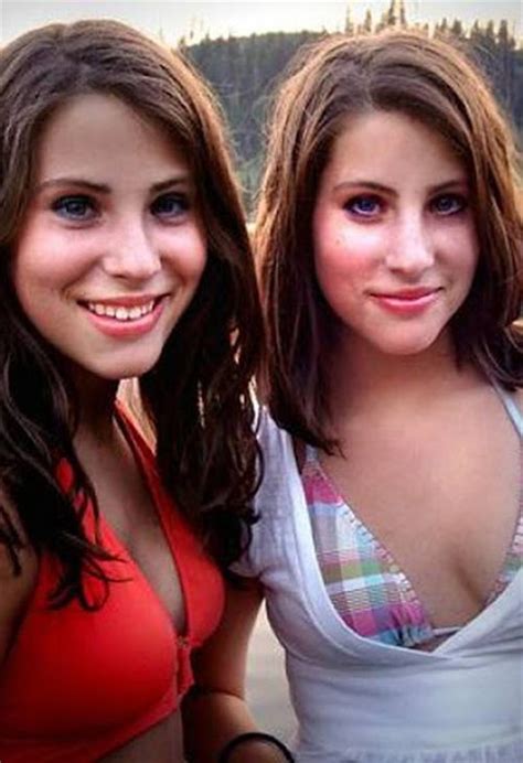 soreng blog ancuk beautiful and sexy twin girls