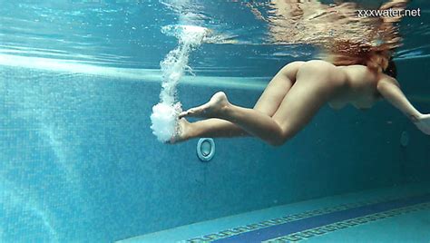 underwater show big boobs porn videos