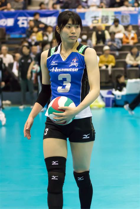 Japan’s Female Volleyball Sports Players Are Too Hot To