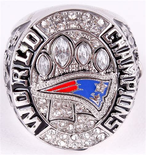 tom brady   england patriots super bowl championship replica ring pristine auction