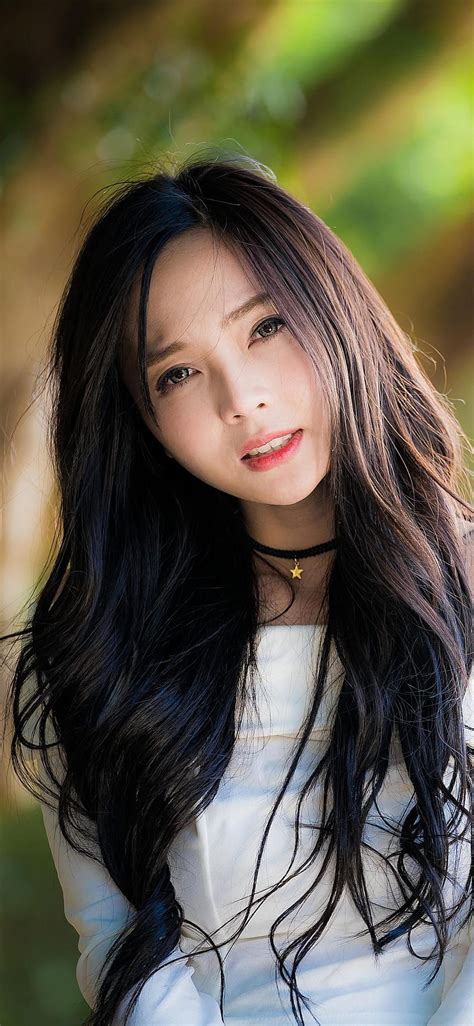 beautiful chinese girl  blurry backgrounds  iphone beauty girl model iphone hd
