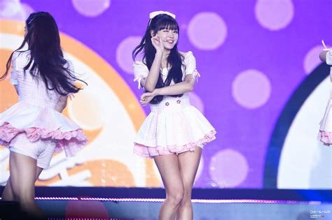 Yooa S Short Skirt Leaves Fans Shocked Speechless Koreaboo