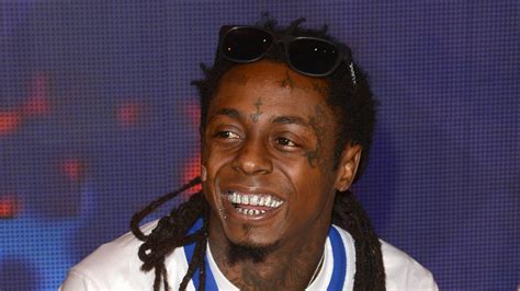 lil wayne in critical condition rumored to be receiving last rites