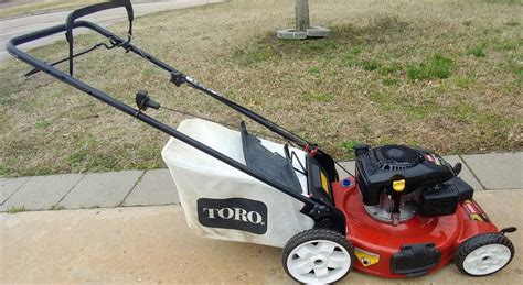 toro   gas walk   propelled lawn mower  grass catcher