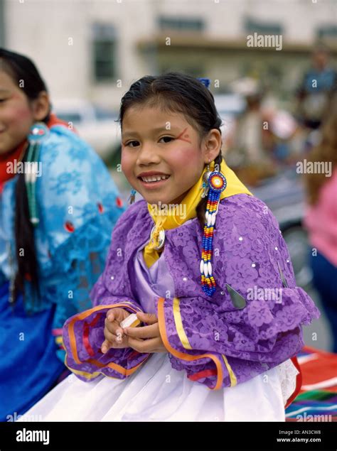 Red Earth Festival Navajo Indian Girl In Native Indian Costume
