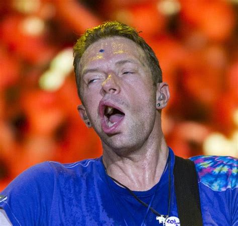You Won T Believe The Face Chris Martin Pulled During Coldplay S