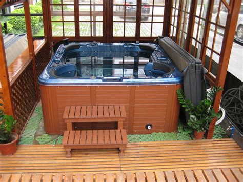 China Sunrans Luxury Balboa 6 Person Spa Hot Tub Sr826