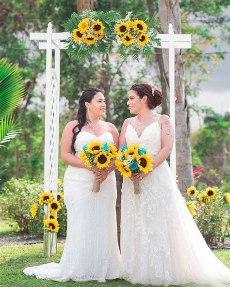 sunflower beach spring destination wedding in isabela