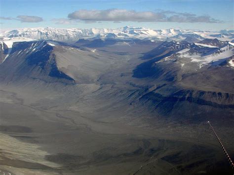 dry valleys antarctica mcmurdo victoria land