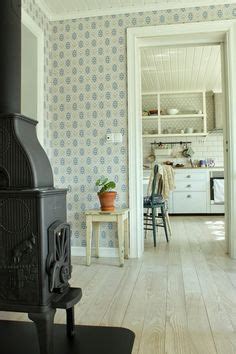ideeen  zweeds behang behang zweedse interieurs blauw behangpapier