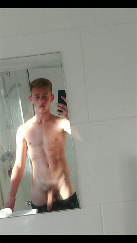 fit blonde nude selfie