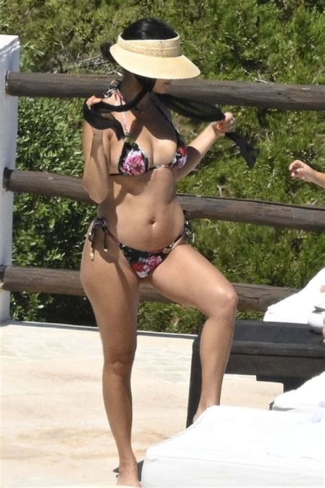 Kourtney Kardashian The Fappening Sexy Ass In Sardinia