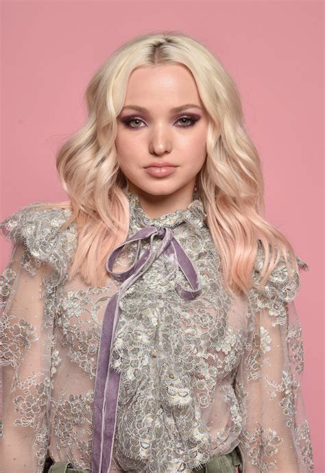 Starlet Arcade Sexy Dove Cameron