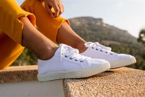 witte sneakers en schoenen schoonmaken womentodaynl