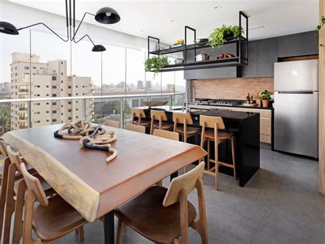 decor   varanda gourmet tem cozinha integrada  mesa rustica casa vogue decor
