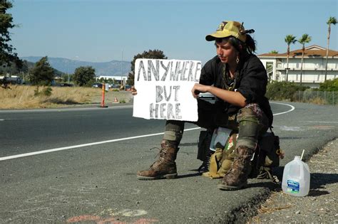 hitchhiking tips for the solo traveler