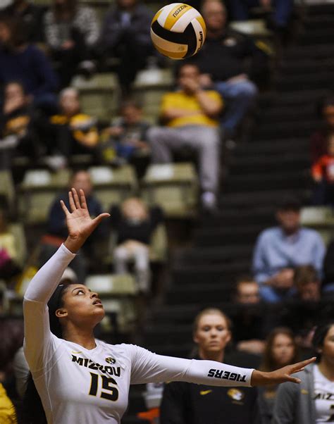 missouri volleyball tops texas aandm in back and forth contest mizzou