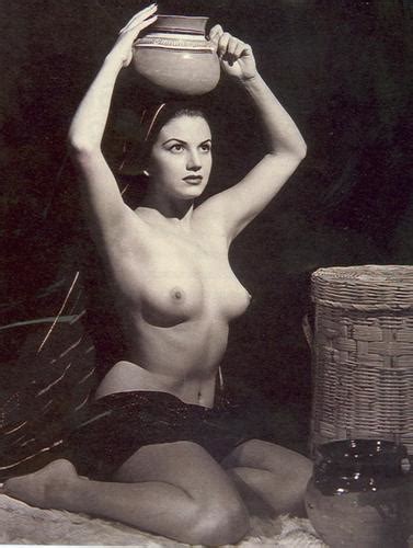 Ana Luisa Peluffo Nude Pics Page 4