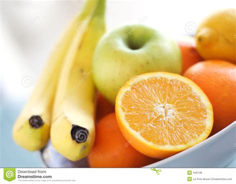 bol de fruit image stock image du vitamine pomme banane