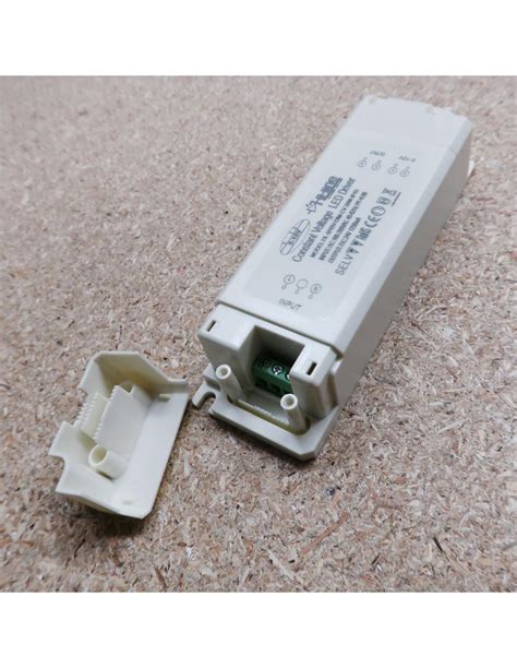 dimmable led strip driver     ip