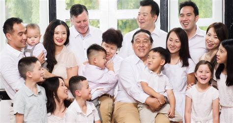 professional family multi generation photoshoot  photography studio