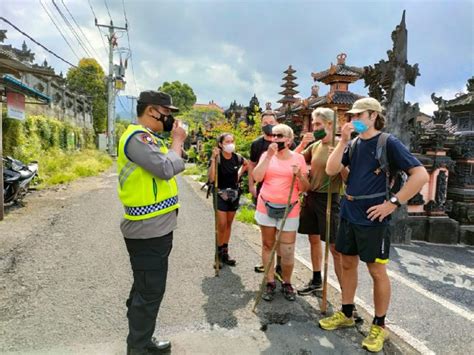 Menteri Sandi Ingatkan Turis Asing Di Bali Tidak Bikin Masalah Jpnn