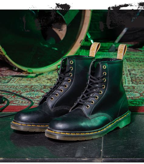 dr martens stay original withguitars