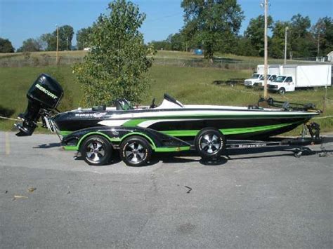 images  bass boats  pinterest