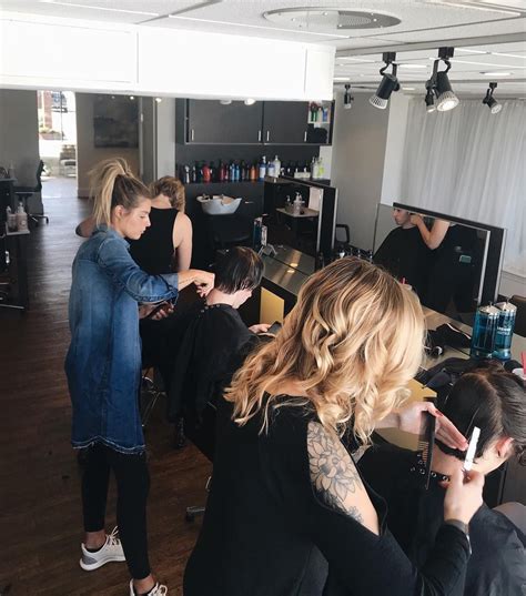 salon assistant weekly class  time focusing  short