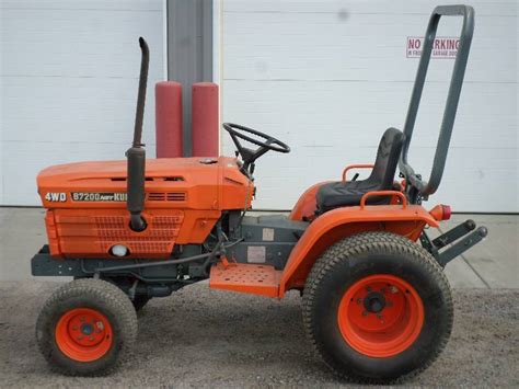Kubota B7200 Hst 4wd Tractor 3 Cyl Le Tractors 2