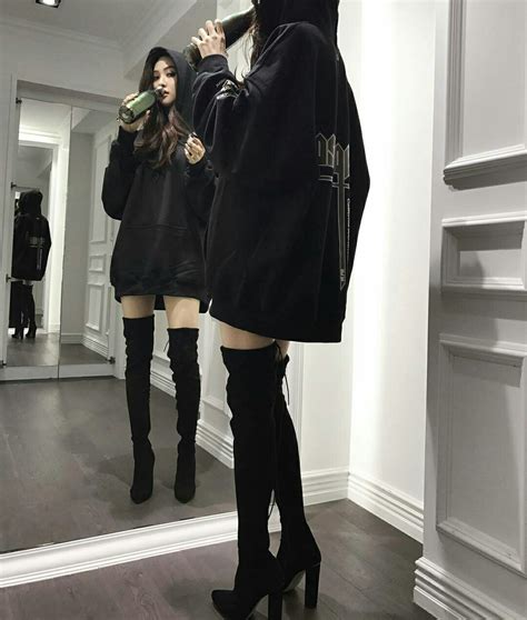 17 outfit dark korean