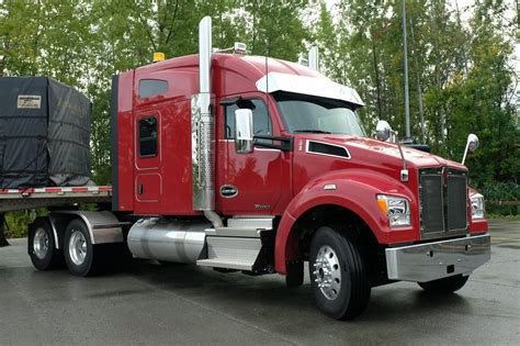 rugged comfort test driving  canadianized kenworth ts todays