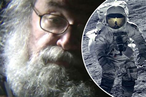 moon landings film shows stanley kubrick admitting he filmed moon