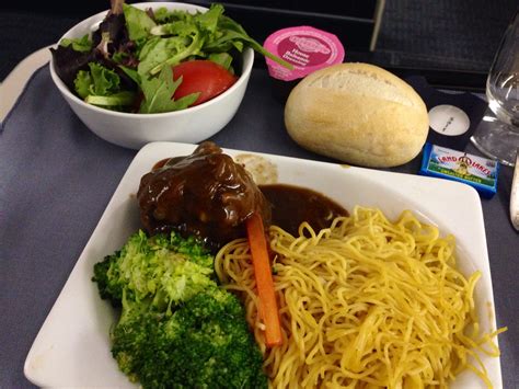 united airlines  class food