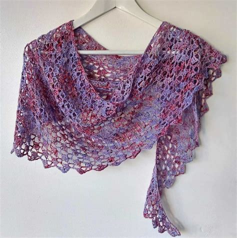 easy  skein crochet shawl red clover annie design crochet