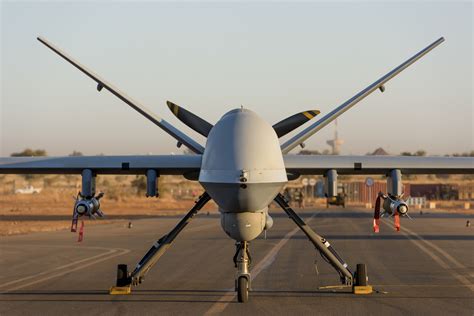 imagens franca envia seus drones armados reaper   combate