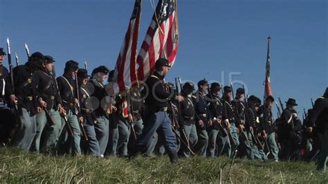 union soldiers marching