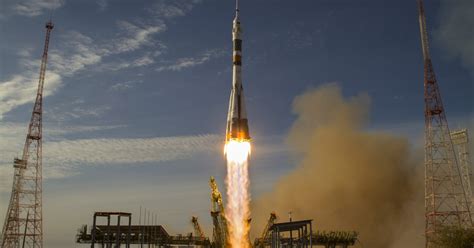 russian soyuz rocket docks at space station
