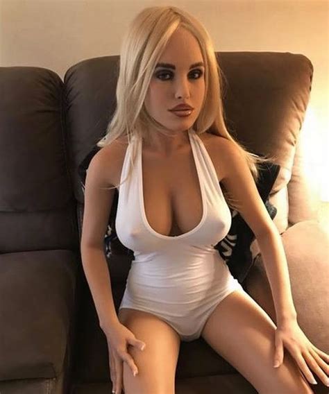 World S First Sex Robot Gets A Tinder Profile And Racks