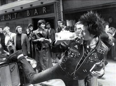 29 best images about singer sid vicious on pinterest