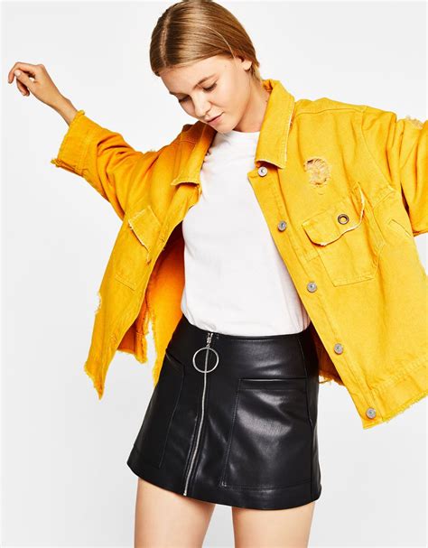 luzna jeansowa kurtka  bershka poland jacket outfit women yellow denim yellow jacket
