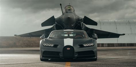 bugatti chiron race  french fighter jet maxim