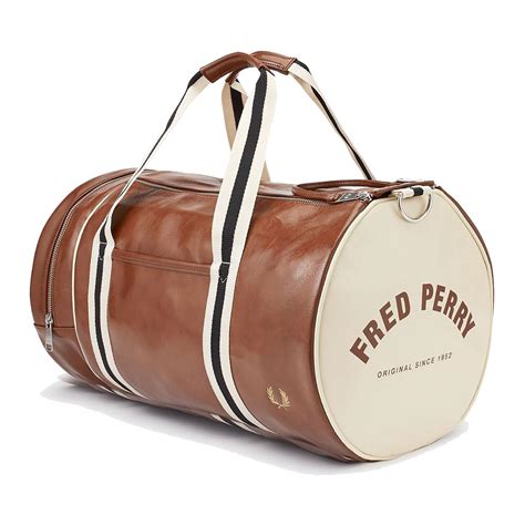 fred perry retro mod classic barrel bag in tan and ecru