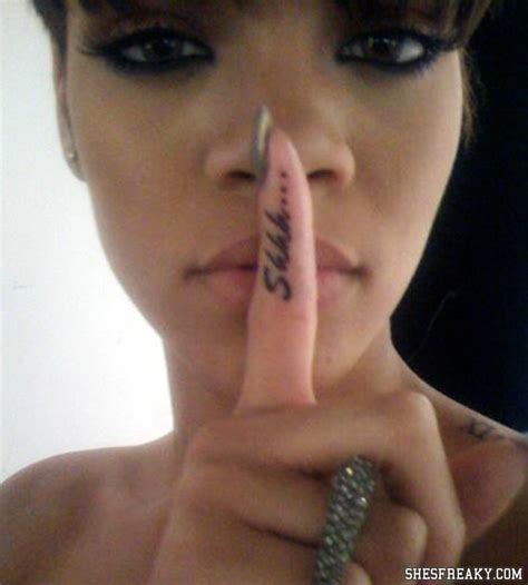 Rihanna Shesfreaky