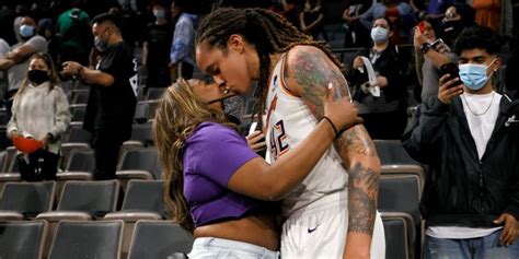 Brittney Griners Wife Shares First Photos Since Wnba Stars Release