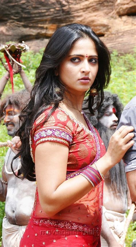 indian hot actress anushka shetty hot and unseen stills from telugu