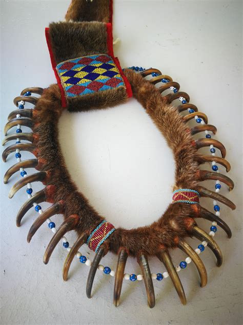 Bearclawnecklace Native American Regalia Native American Artwork